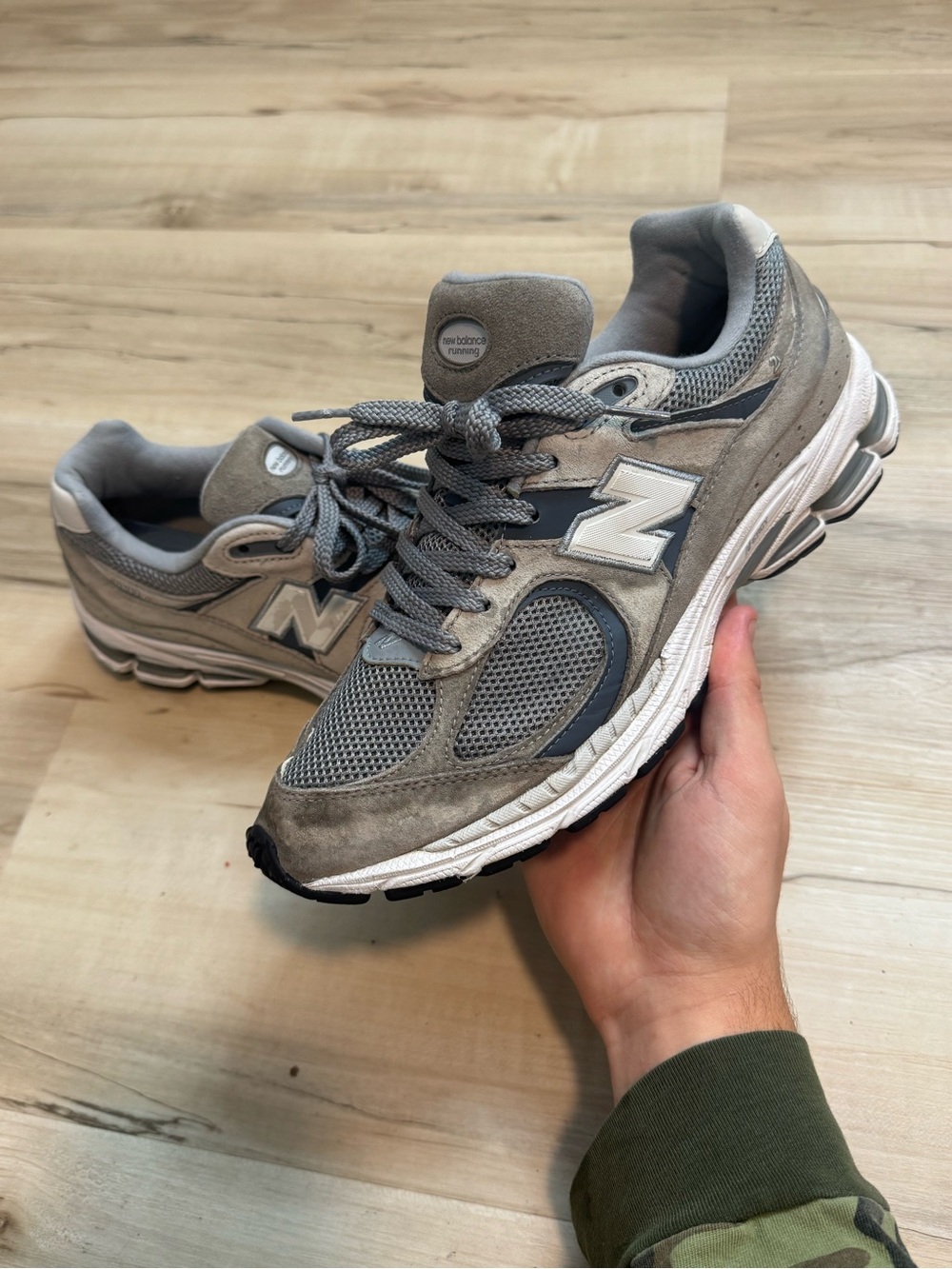 New Balance 2002R Grey White Running Shoes M2002RST Mens Size 8 (Fits Small)